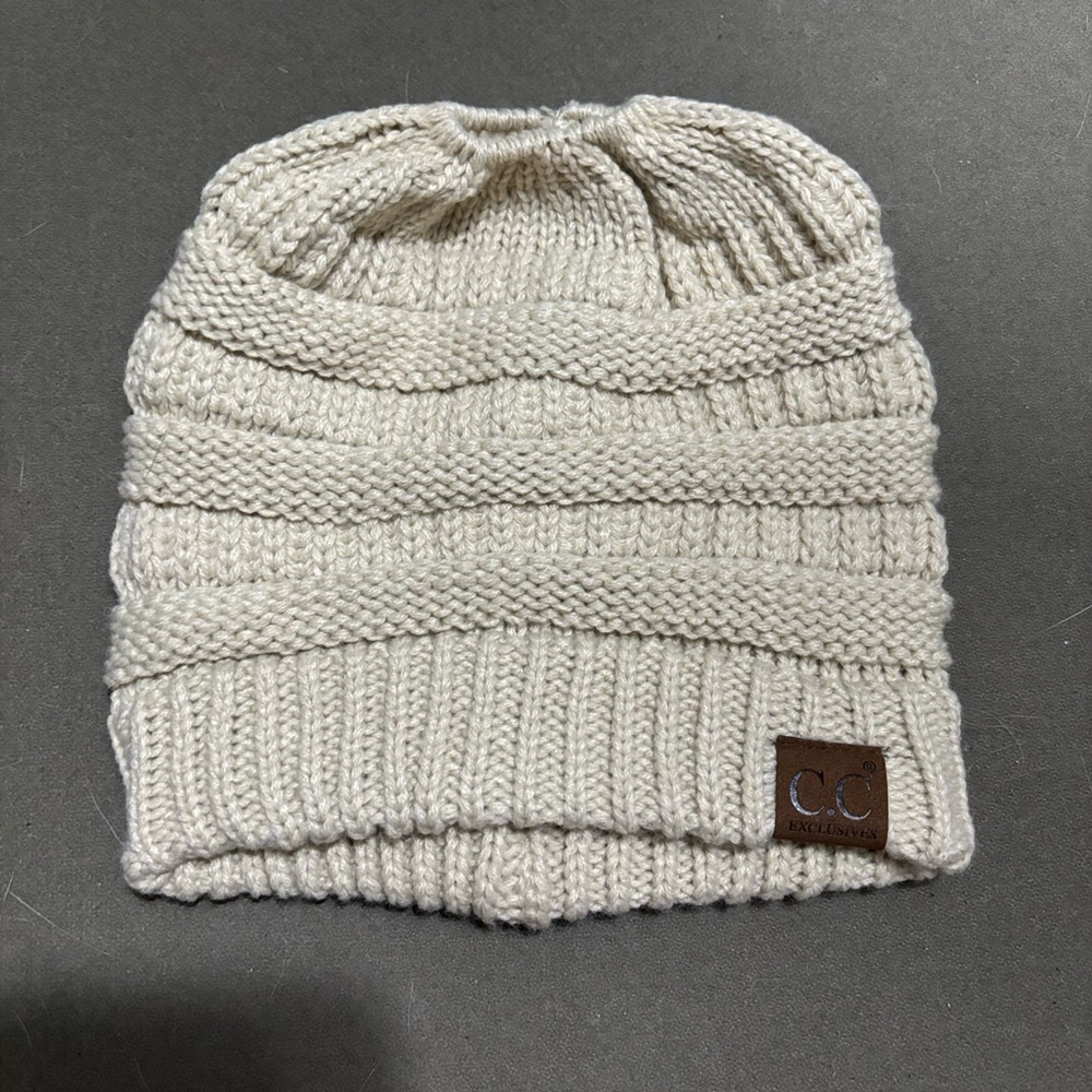 CC beanie pre loved